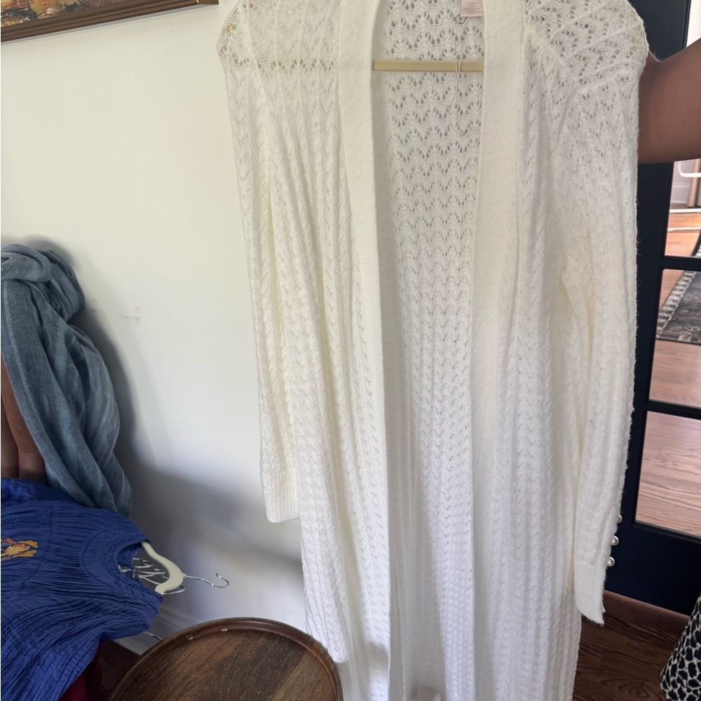 Elegant White Knit Cardigan